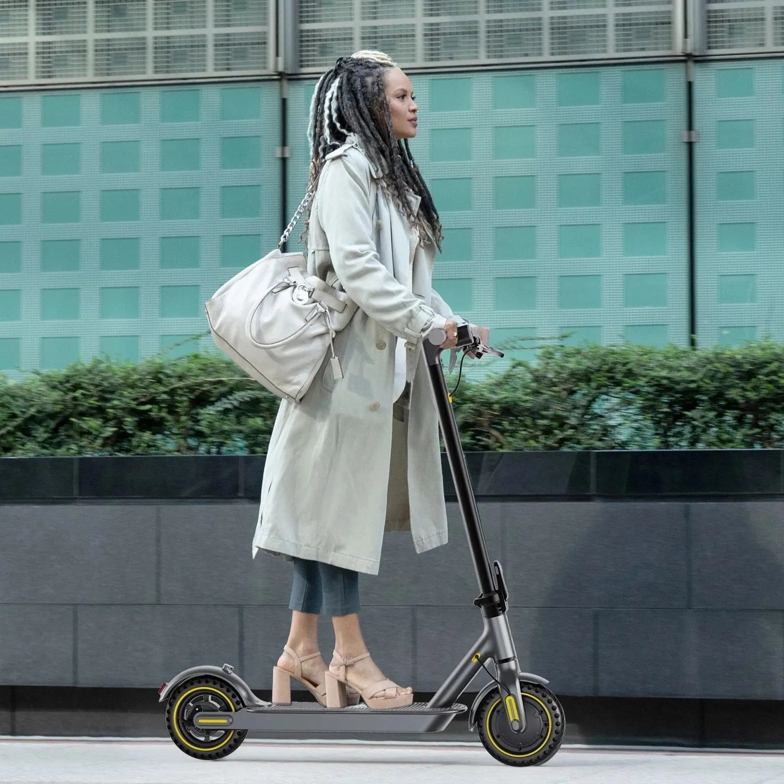 V8 350W Electric Scooter with 8.5-Inch Honeycomb Tires